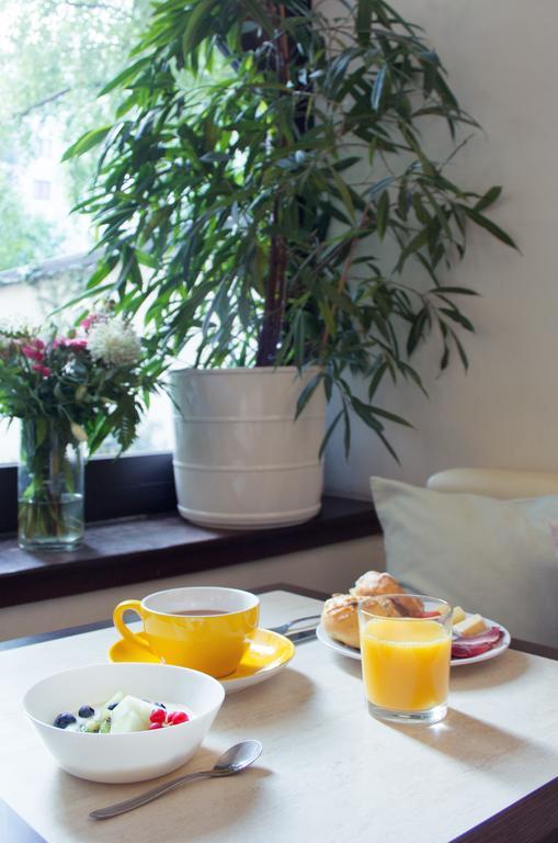ウィーン ペンション ファルマドール Bed & Breakfast エクステリア 写真